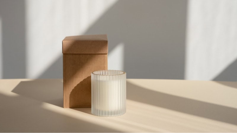 candle and its box packaging