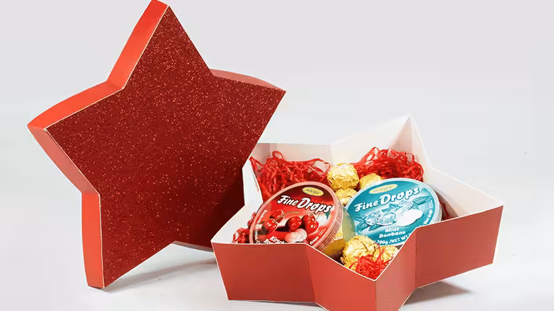 Star-shaped gift box