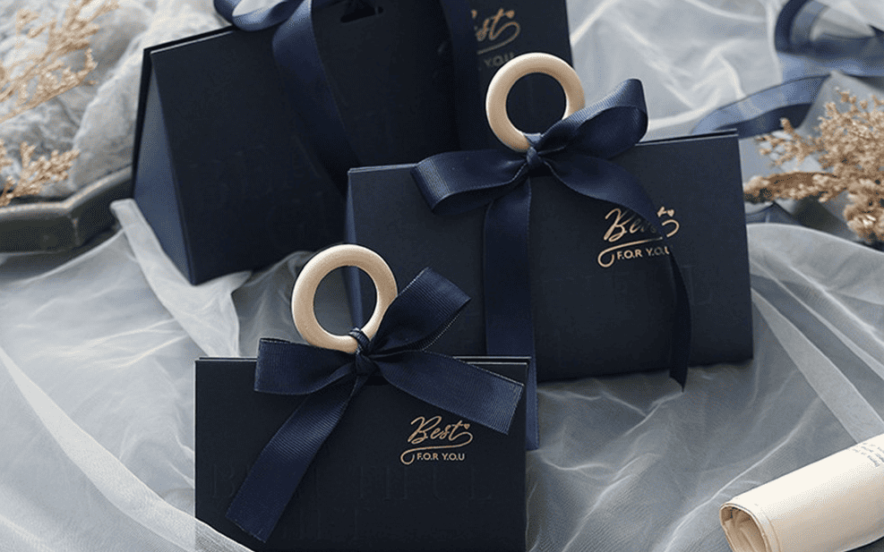 luxurious gift bags