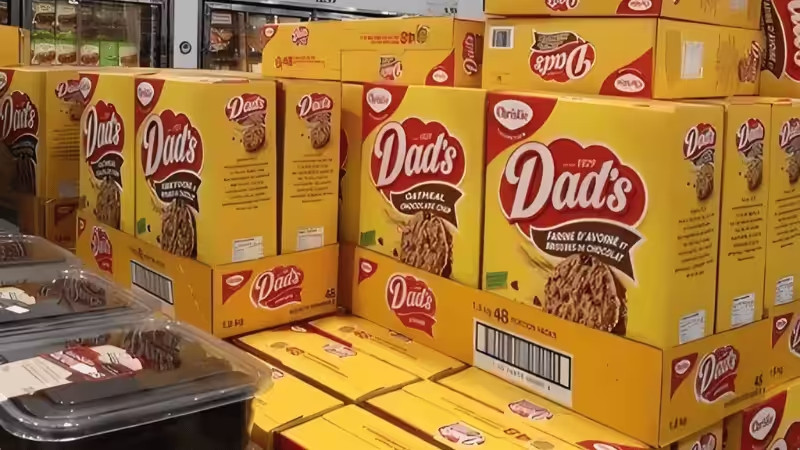 A large pile of shelf-ready boxes of food