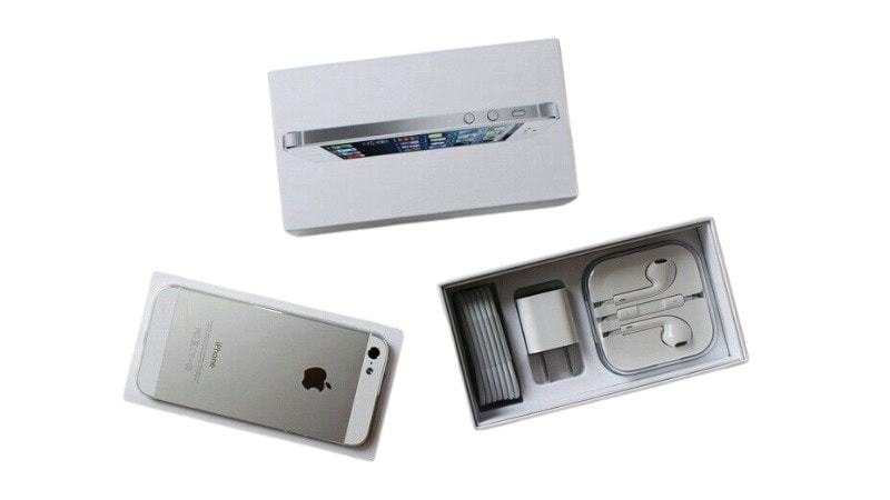 iPhone and earphone packaging